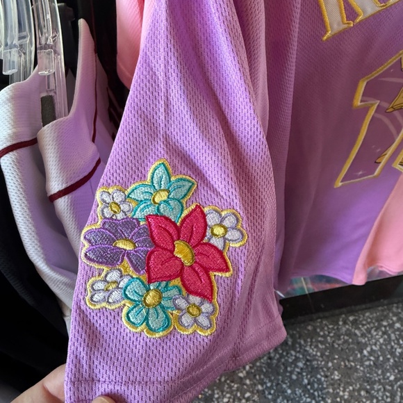 Disney Parks 2026 WDW Rapunzel Baseball Jersey Adult Size NEW - Picture 3 of 4